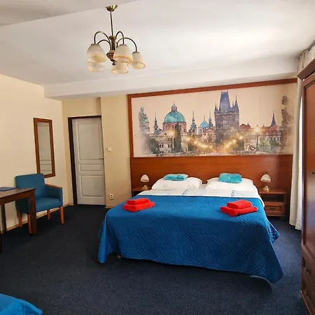 Aaron 3* Prague