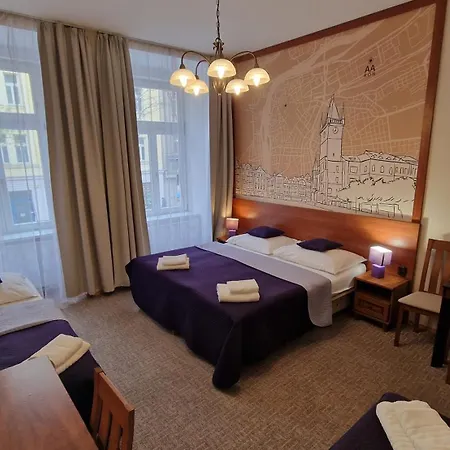 Aaron 3* Praag
