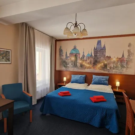 Aaron 3* Praag