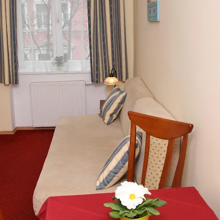 Aaron Hotel 3*