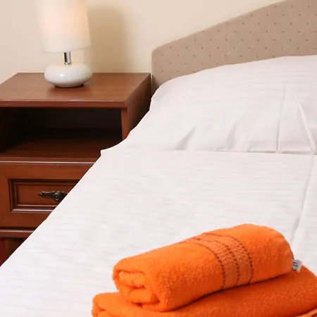 Aaron Hotel