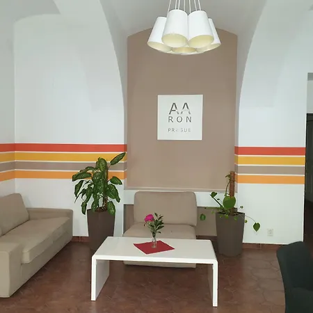 Aaron Hotel