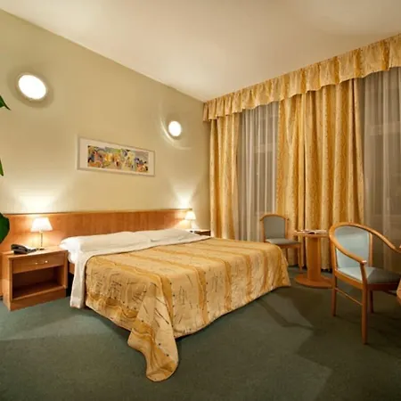 Hotel Aaron