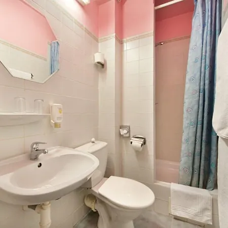 Aaron Hotel 3*