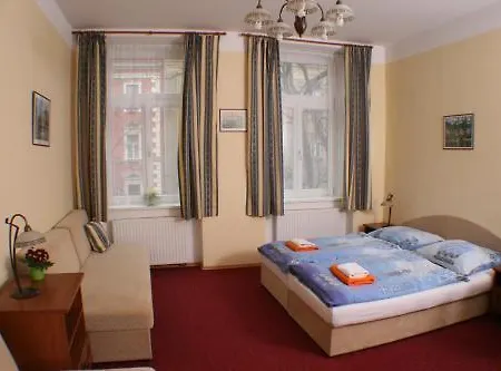 Aaron 3* Prague