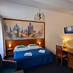 Hotel Aaron 3*